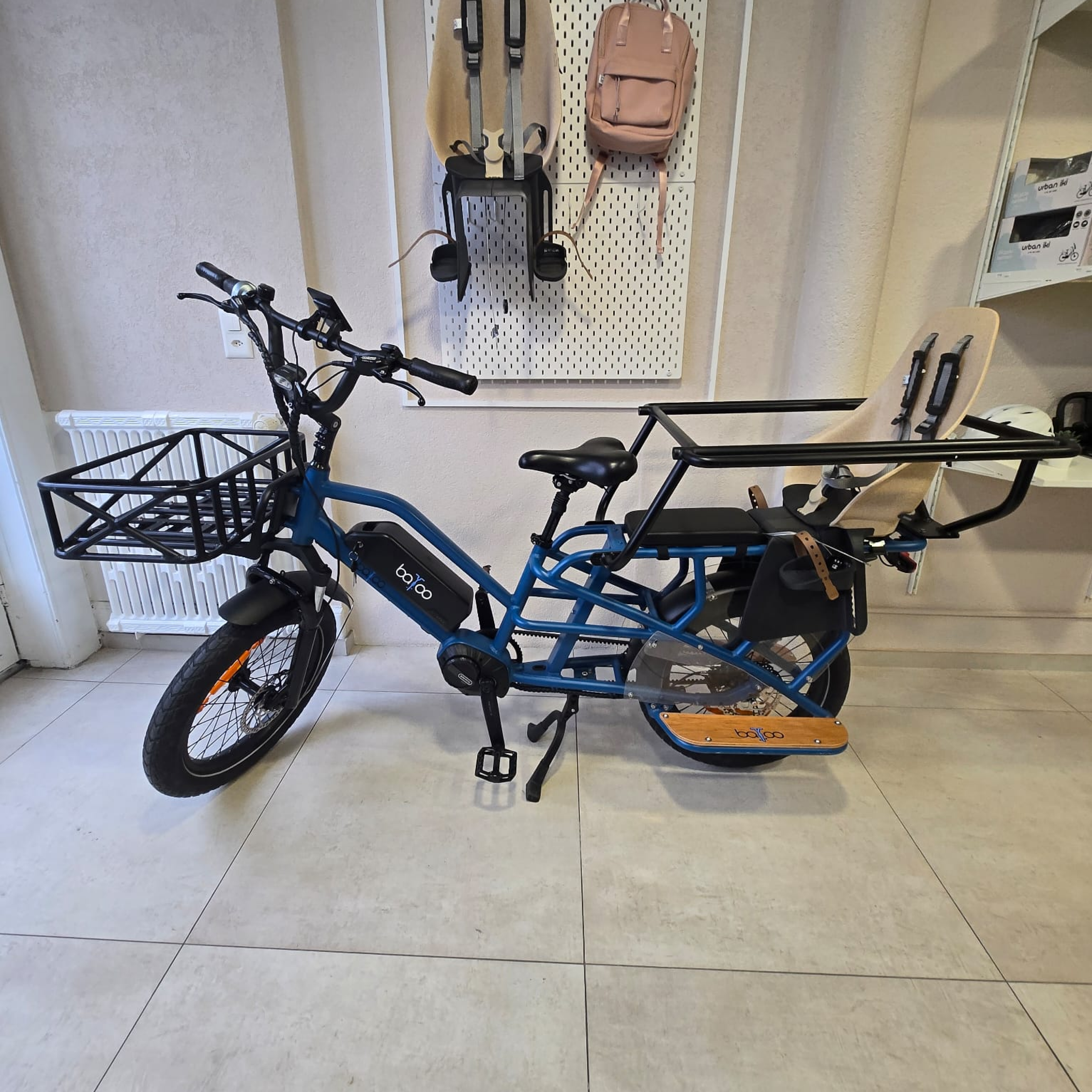 Colibri bleu courroie (0.9 km) - Showroom Lausanne (VD)