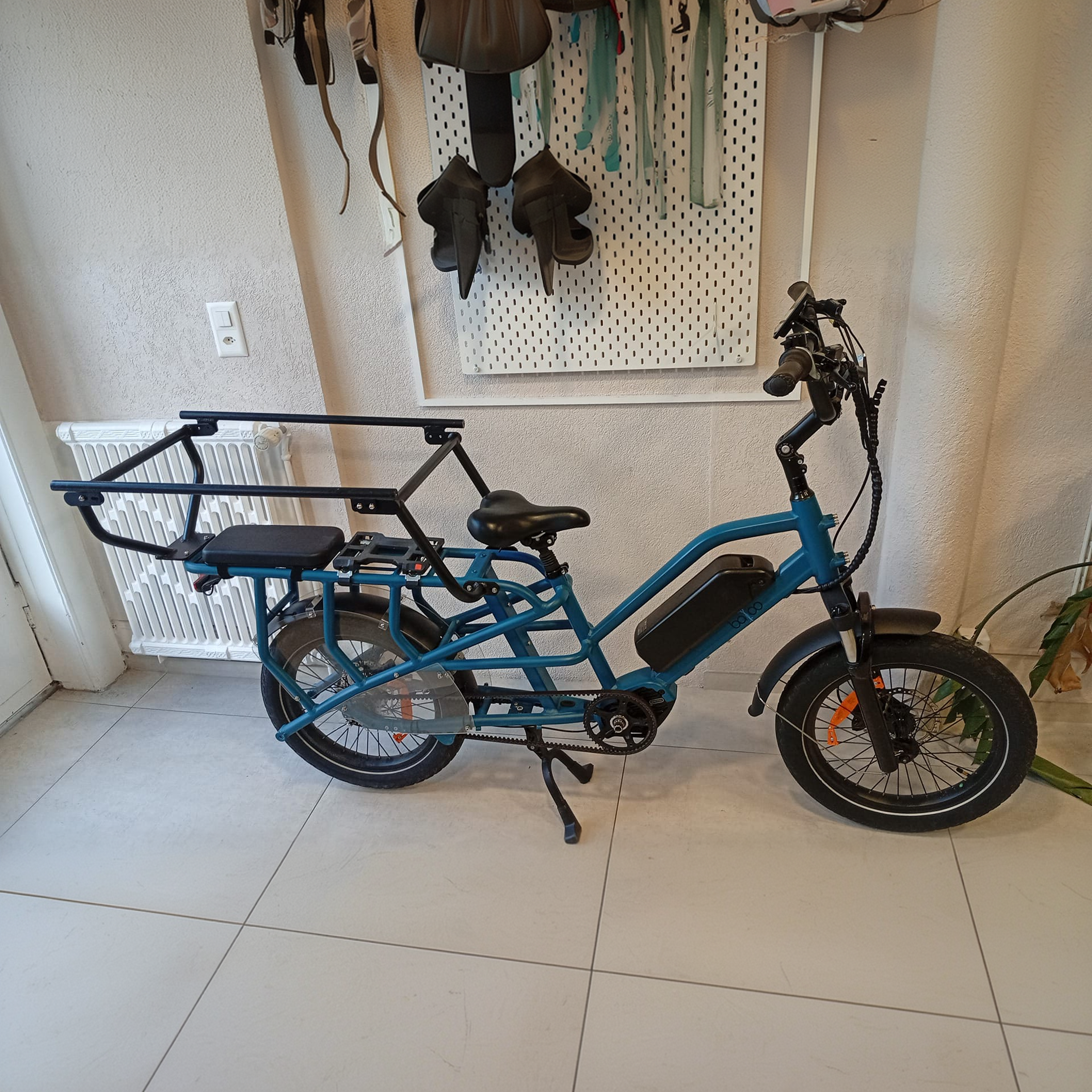 Colibri bleu courroie (0 km) - Showroom Lausanne (VD)